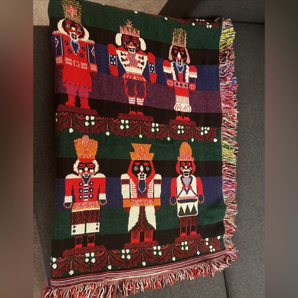 Vintage Woven Reversible Toy Soldier Nutcracker Christmas Throw Blanket - Picture 2 of 4